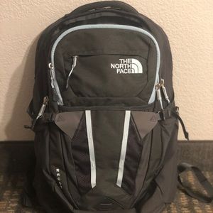 NWOT The North Face Women’s Recon Backpack